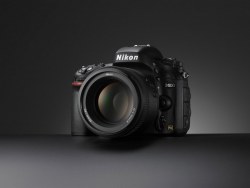 D600
