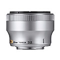 1 NIKKOR 32mm f/1,2 - stříbrná verze